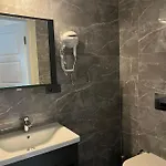 Moni Homes 아파트 *