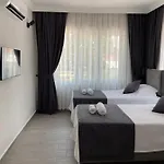 Moni Homes 페티예
