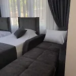 Moni Homes 아파트 *