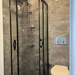 Moni Homes 아파트 *