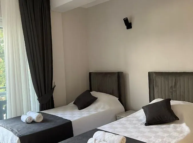 Апартаменты Moni Homes